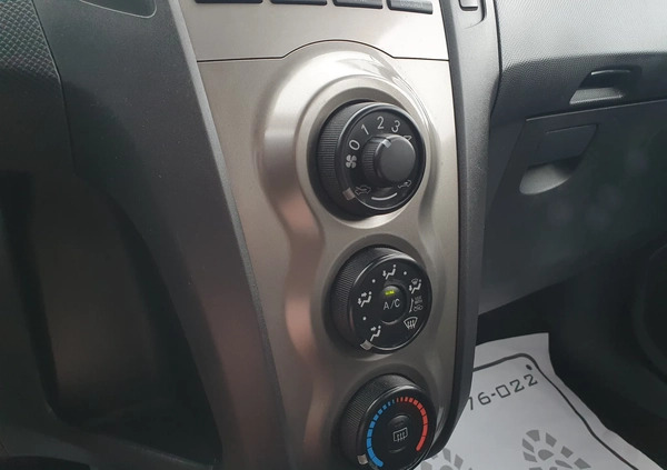 Toyota Yaris cena 24700 przebieg: 90000, rok produkcji 2009 z Wasilków małe 301